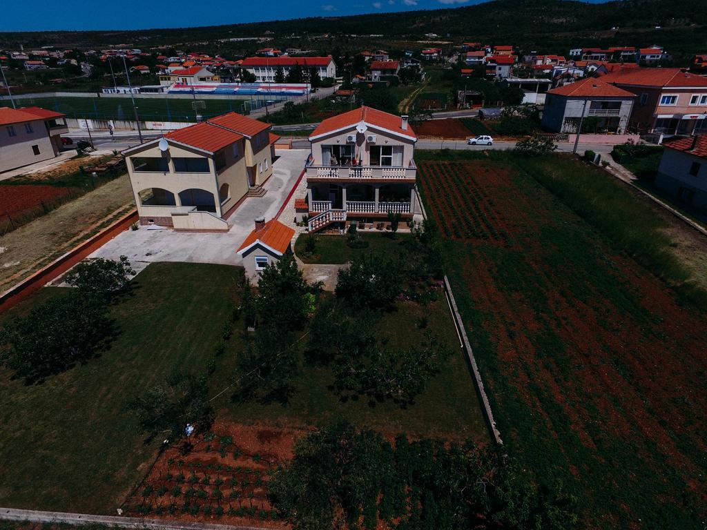 Blue Sky Apartments Posedarje Exterior foto